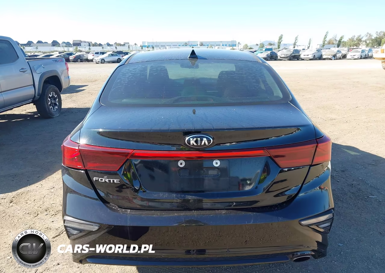 2019 Kia Forte Lxs VIN:3KPF24AD9KE006421 - 16