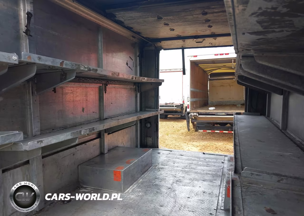 1996 Freightliner Chassis M Line Walk-In Van VIN:4UZA4FF47TC781586 - 7