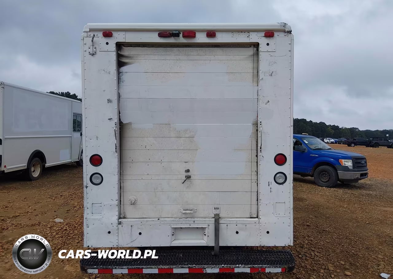 1996 Freightliner Chassis M Line Walk-In Van VIN:4UZA4FF47TC781586 - 8