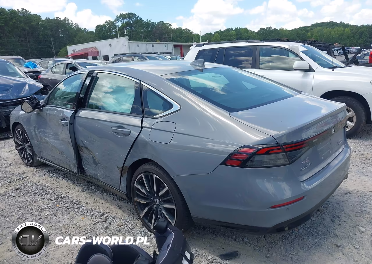 2024 Honda Accord Hybrid Touring VIN:1HGCY2F8XRA065946 - 3