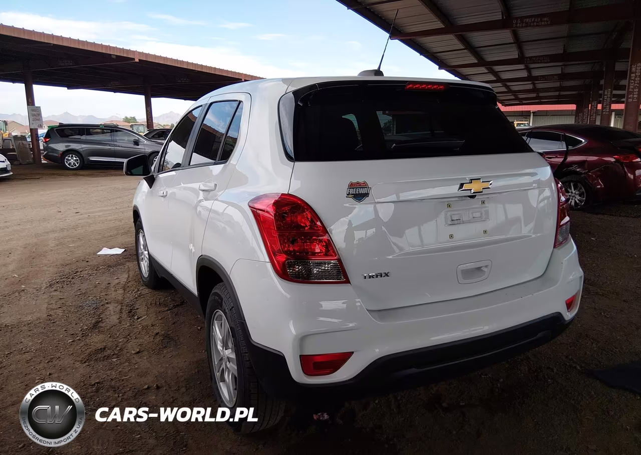 2021 Chevrolet Trax Fwd Ls VIN:KL7CJKSB3MB305908 - 3