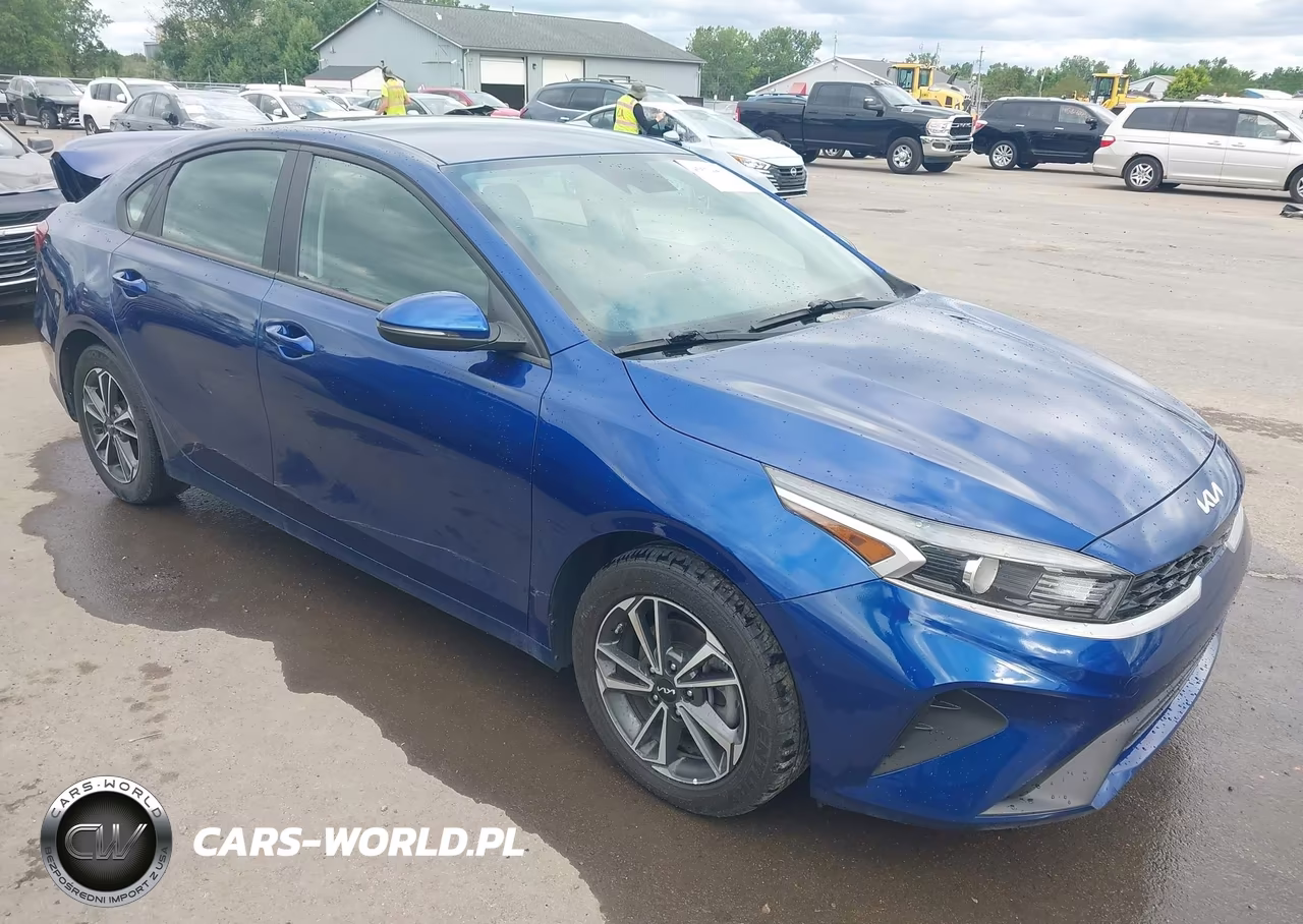 2022 Kia Forte Lxs – zdjęcie 1 z 16
