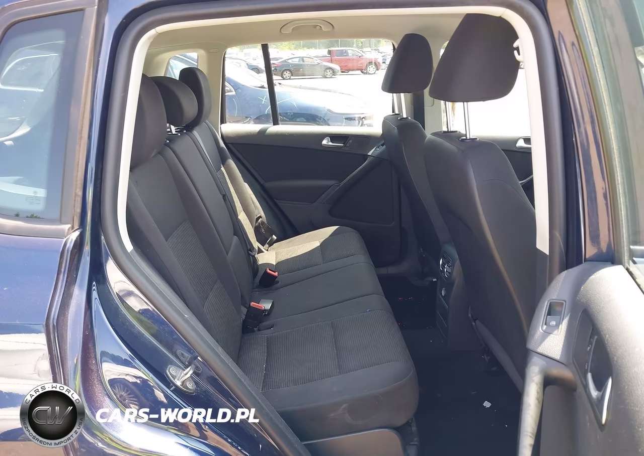 2015 Volkswagen Tiguan S VIN:WVGBV7AX2FW585891 - 8