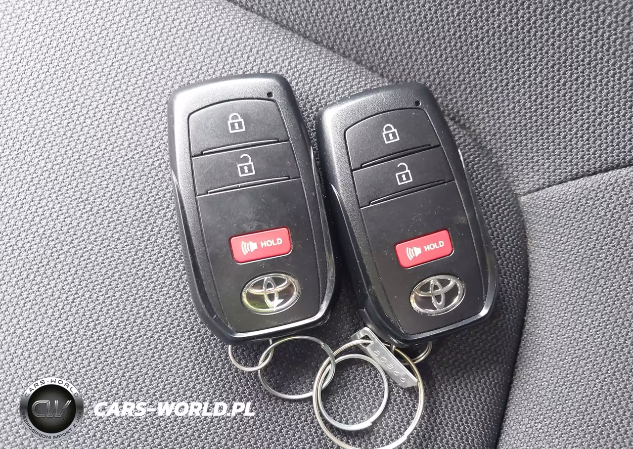 2022 Toyota Corolla Cross Le VIN:7MUBAABG7NV011660 - 11