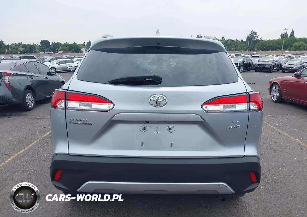 2022 Toyota Corolla Cross Le VIN:7MUBAABG7NV011660 - 17