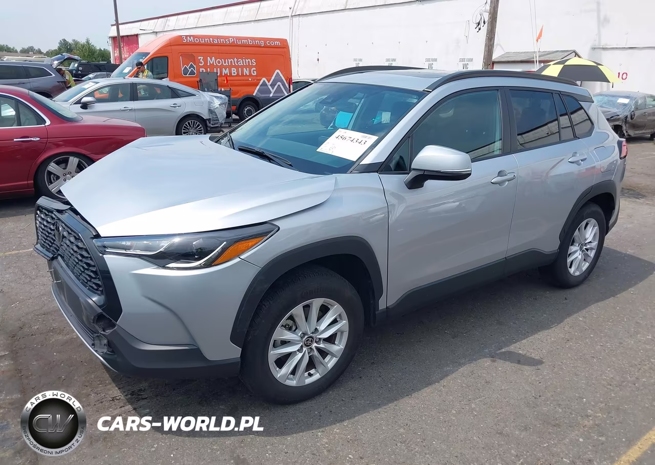 2022 Toyota Corolla Cross Le VIN:7MUBAABG7NV011660 - 2