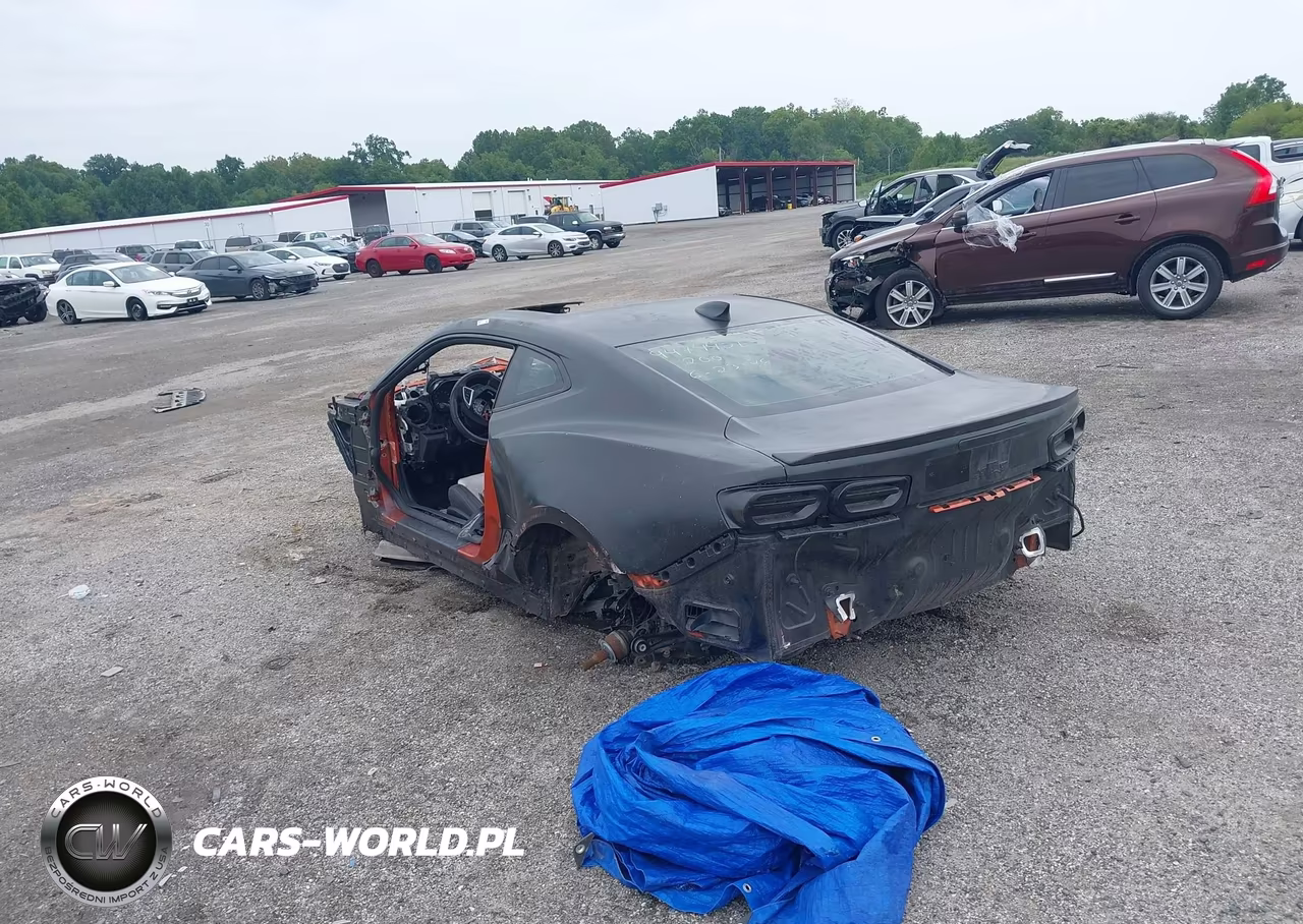 2022 Chevrolet Camaro VIN:1G1FC1RSXN0121307 - 3