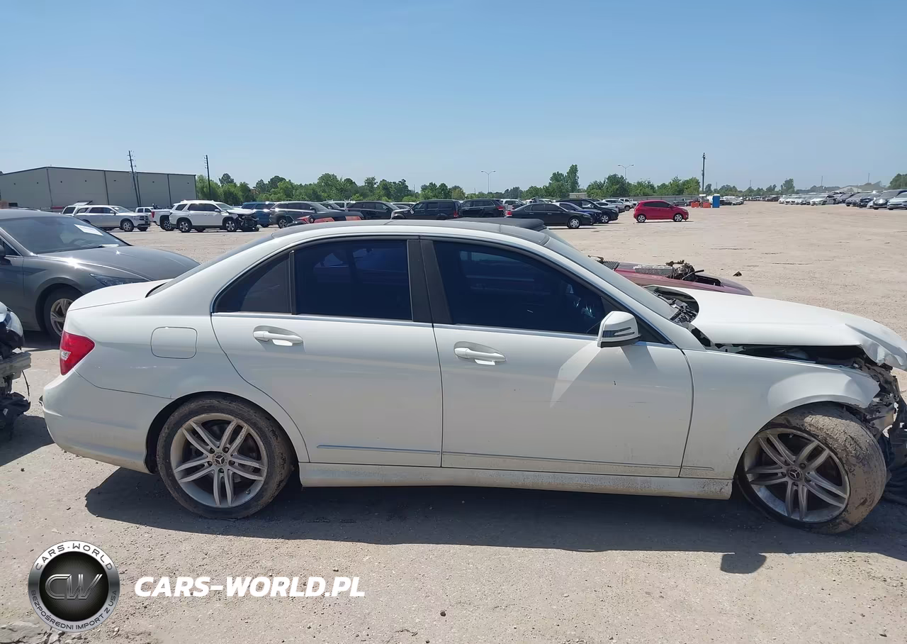 2012 Mercedes-Benz C 300 Sport 4Matic VIN:WDDGF8BBXCR213117 - 14