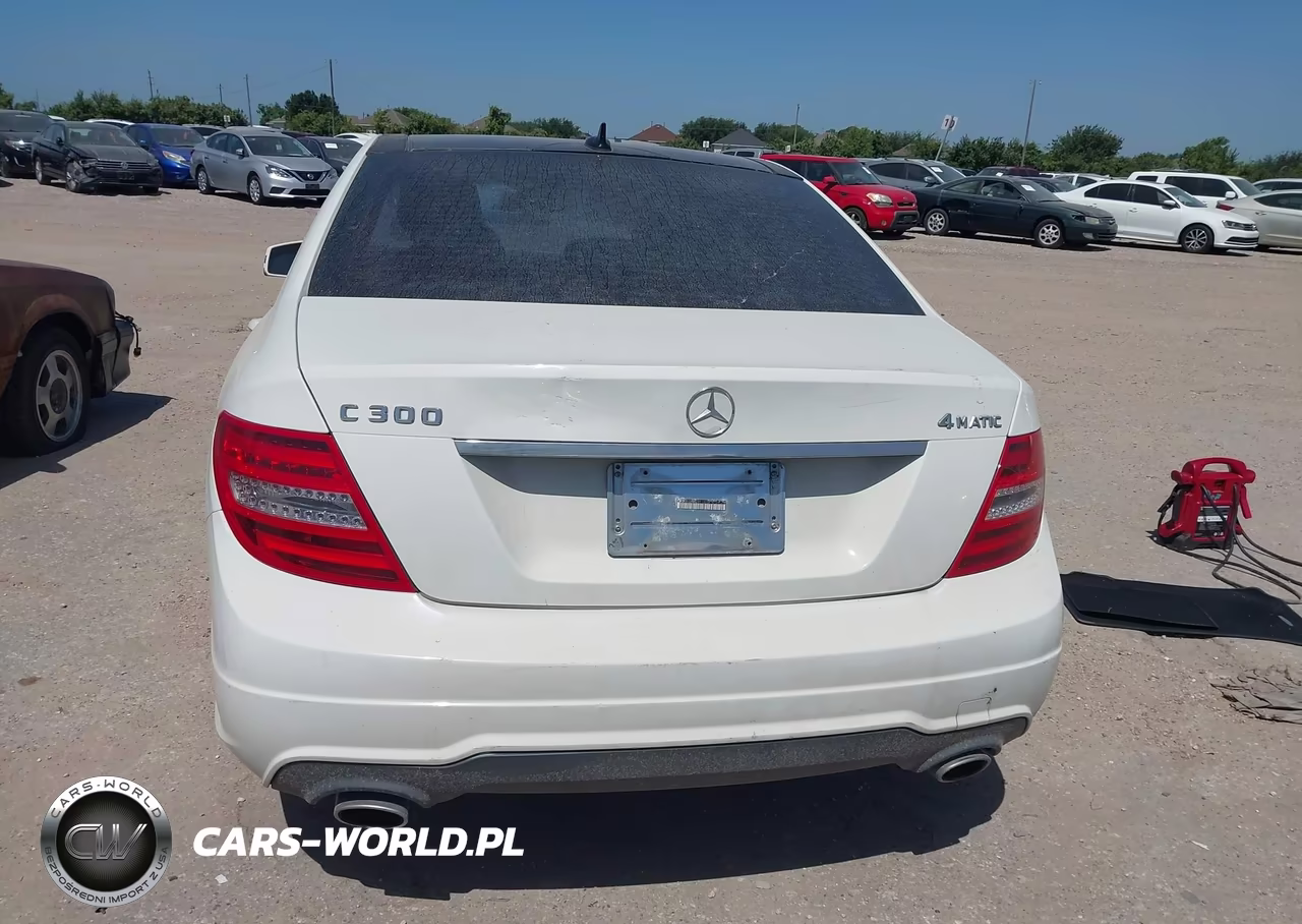 2012 Mercedes-Benz C 300 Sport 4Matic VIN:WDDGF8BBXCR213117 - 17