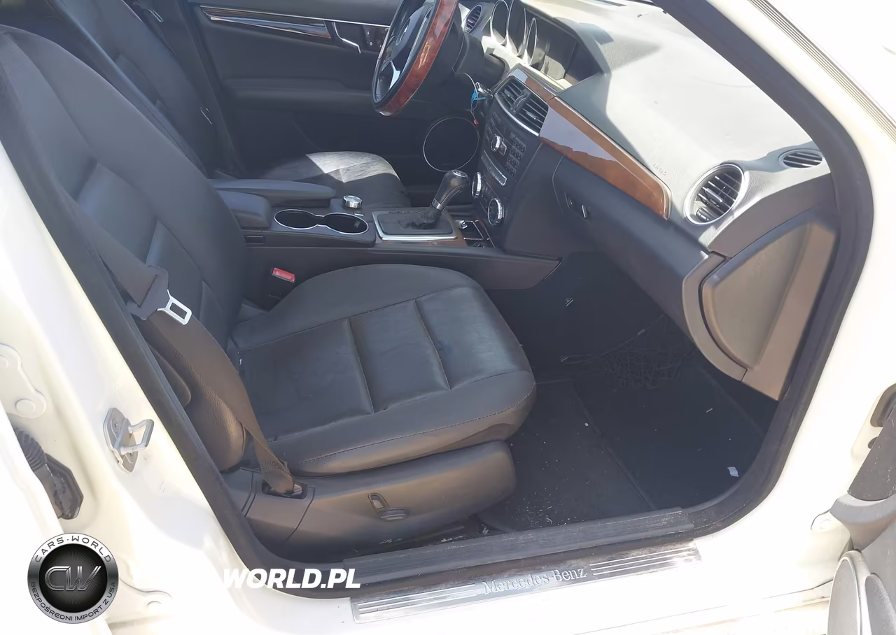 2012 Mercedes-Benz C 300 Sport 4Matic VIN:WDDGF8BBXCR213117 - 5
