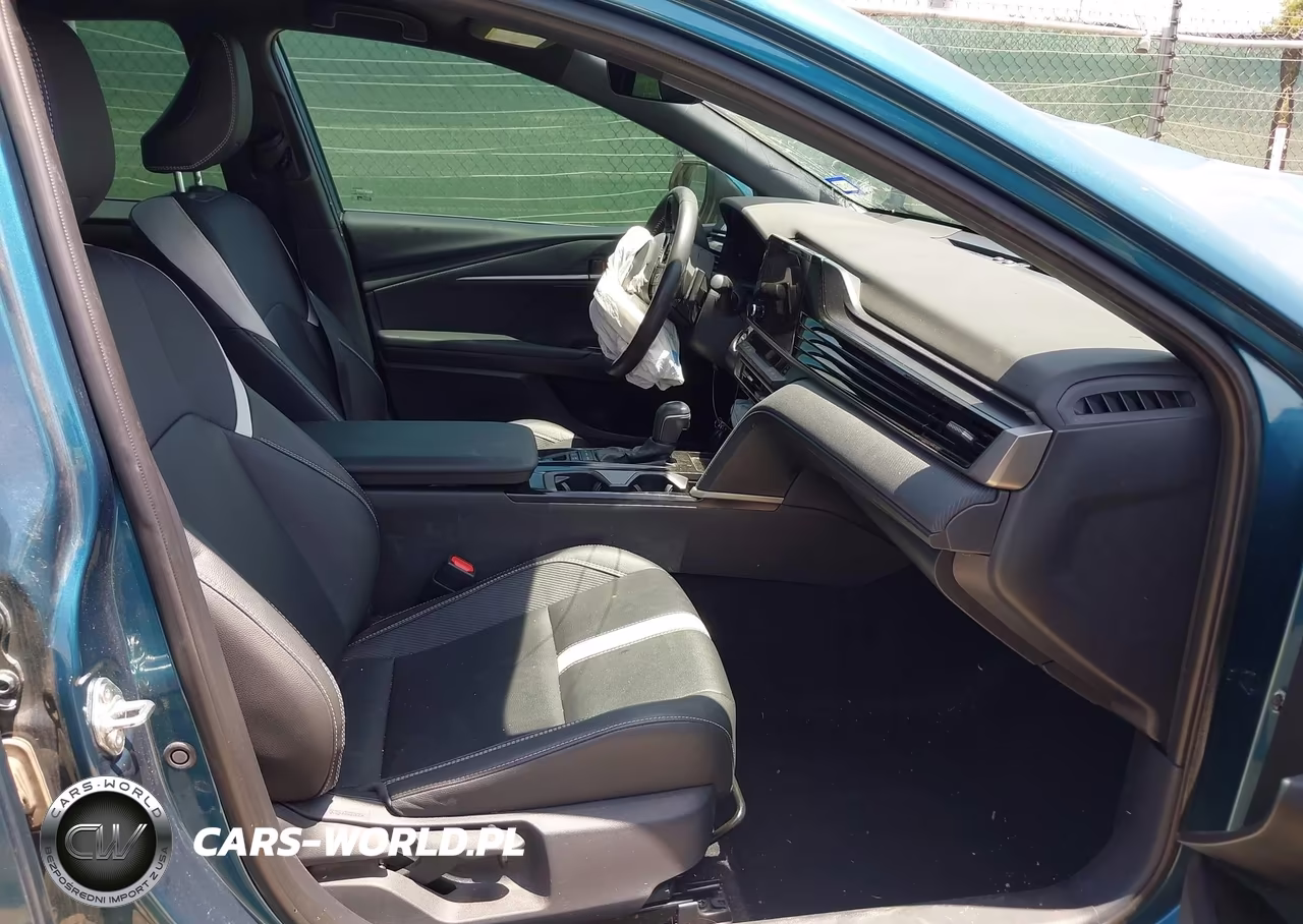2025 Toyota Camry Se VIN:4T1DAACK1SU129552 - 5