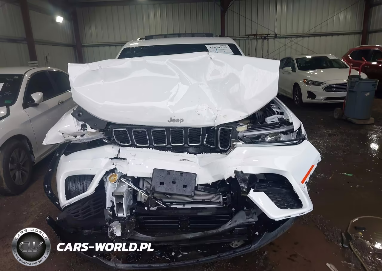 2025 Jeep Grand Cherokee Laredo X 4X4 VIN:1C4RJHAG4SC343829 - 12