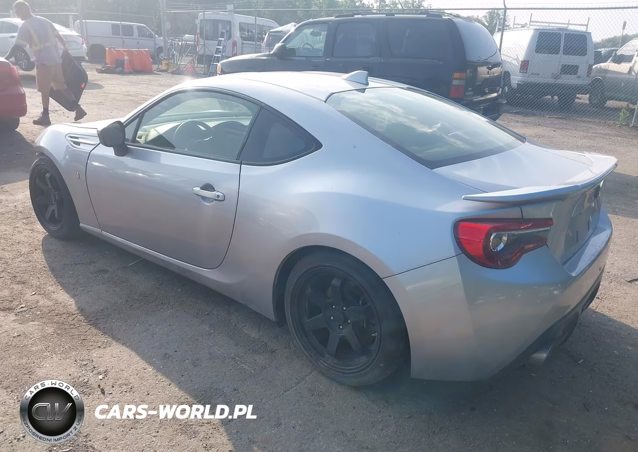 2017 Toyota 86 VIN:JF1ZNAA17H9709317 - 3
