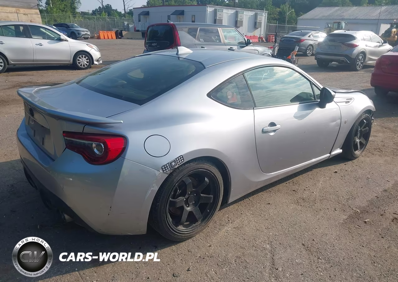 2017 Toyota 86 VIN:JF1ZNAA17H9709317 - 4