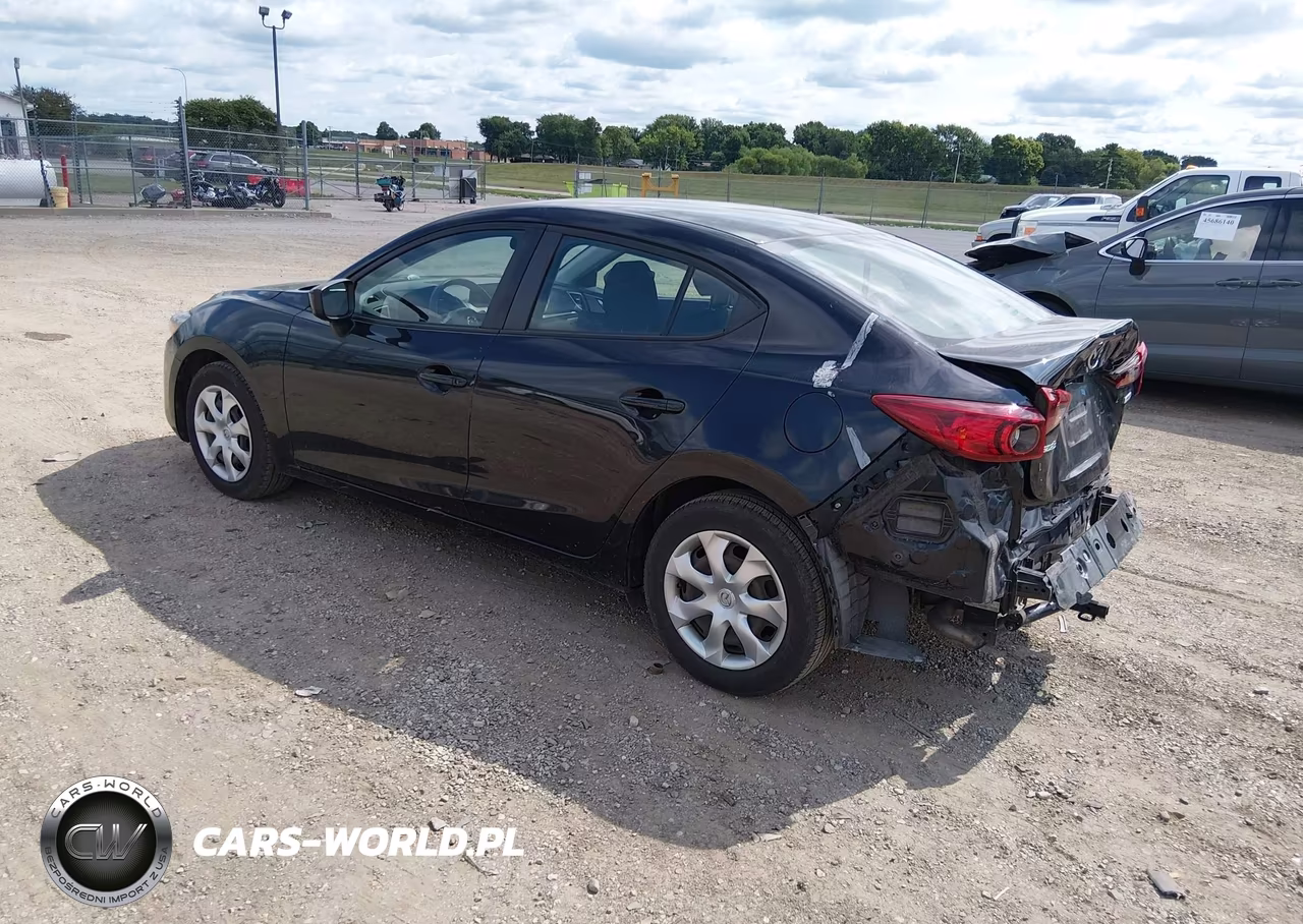 2018 Mazda Mazda3 Sport VIN:3MZBN1U75JM168414 - 3