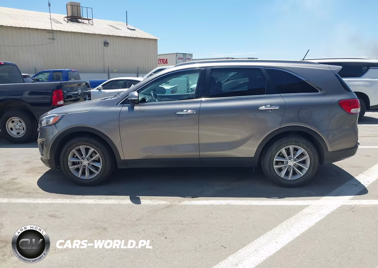 2018 Kia Sorento 3.3L Lx VIN:5XYPG4A55JG389998 - 14