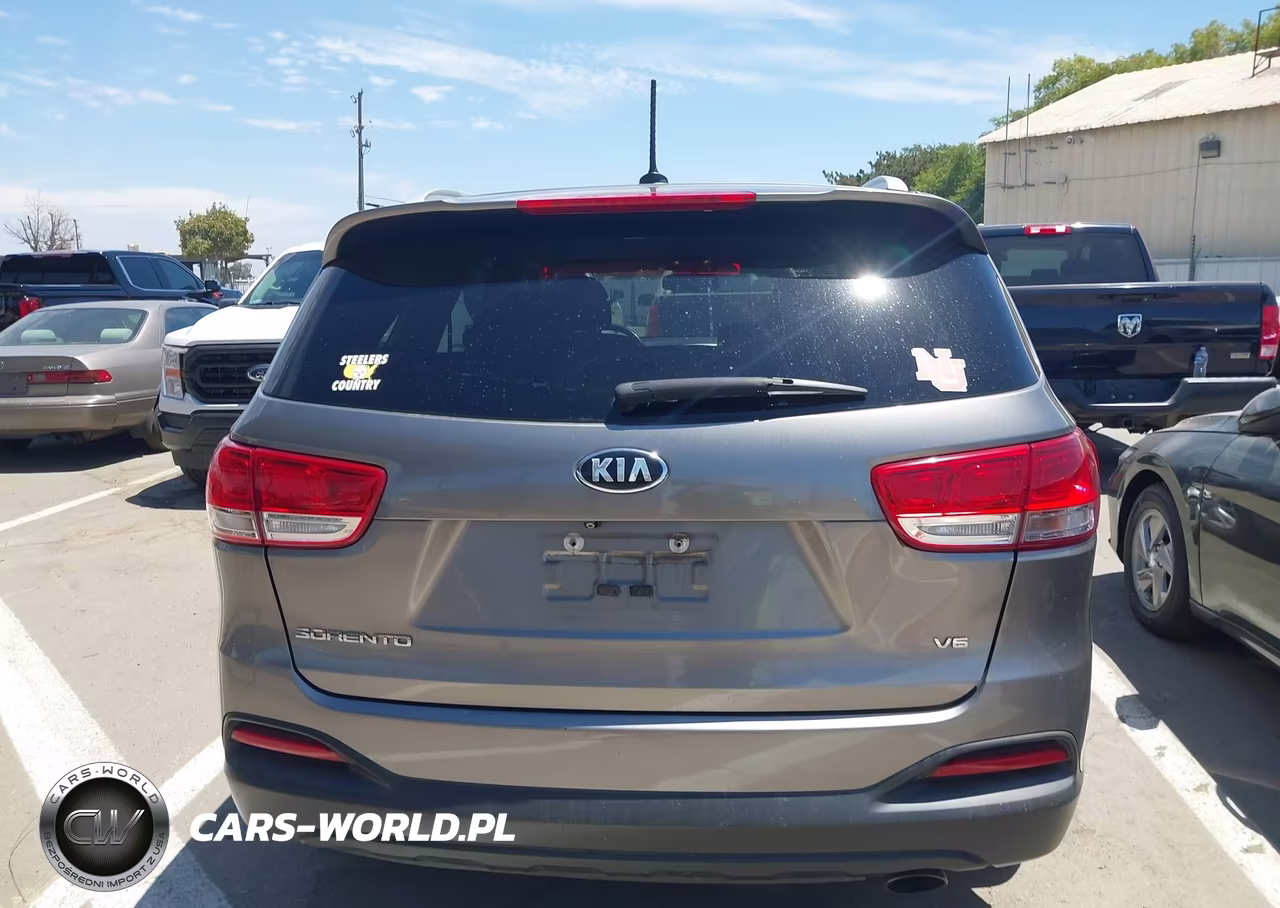 2018 Kia Sorento 3.3L Lx VIN:5XYPG4A55JG389998 - 16