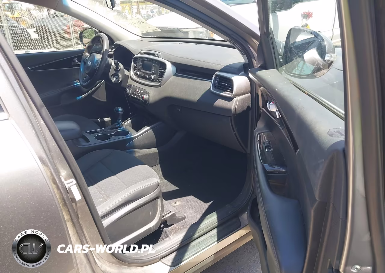 2018 Kia Sorento 3.3L Lx VIN:5XYPG4A55JG389998 - 5