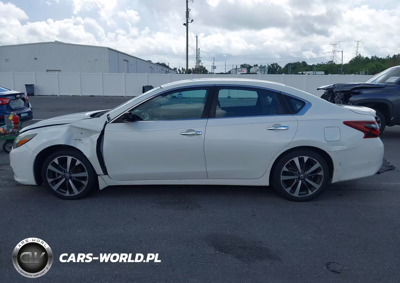 2017 Nissan Altima 2.5 Sr VIN:1N4AL3AP4HN348400 - 14