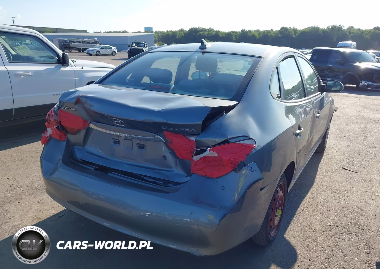 2010 Hyundai Elantra Gls VIN:KMHDU4AD5AU139707 - 4