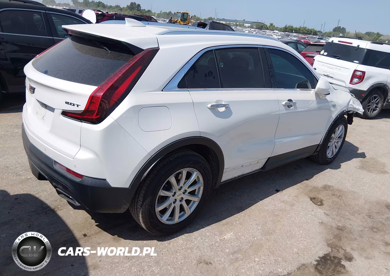 2019 Cadillac Xt4 Luxury VIN:1GYAZAR43KF140298 - 4