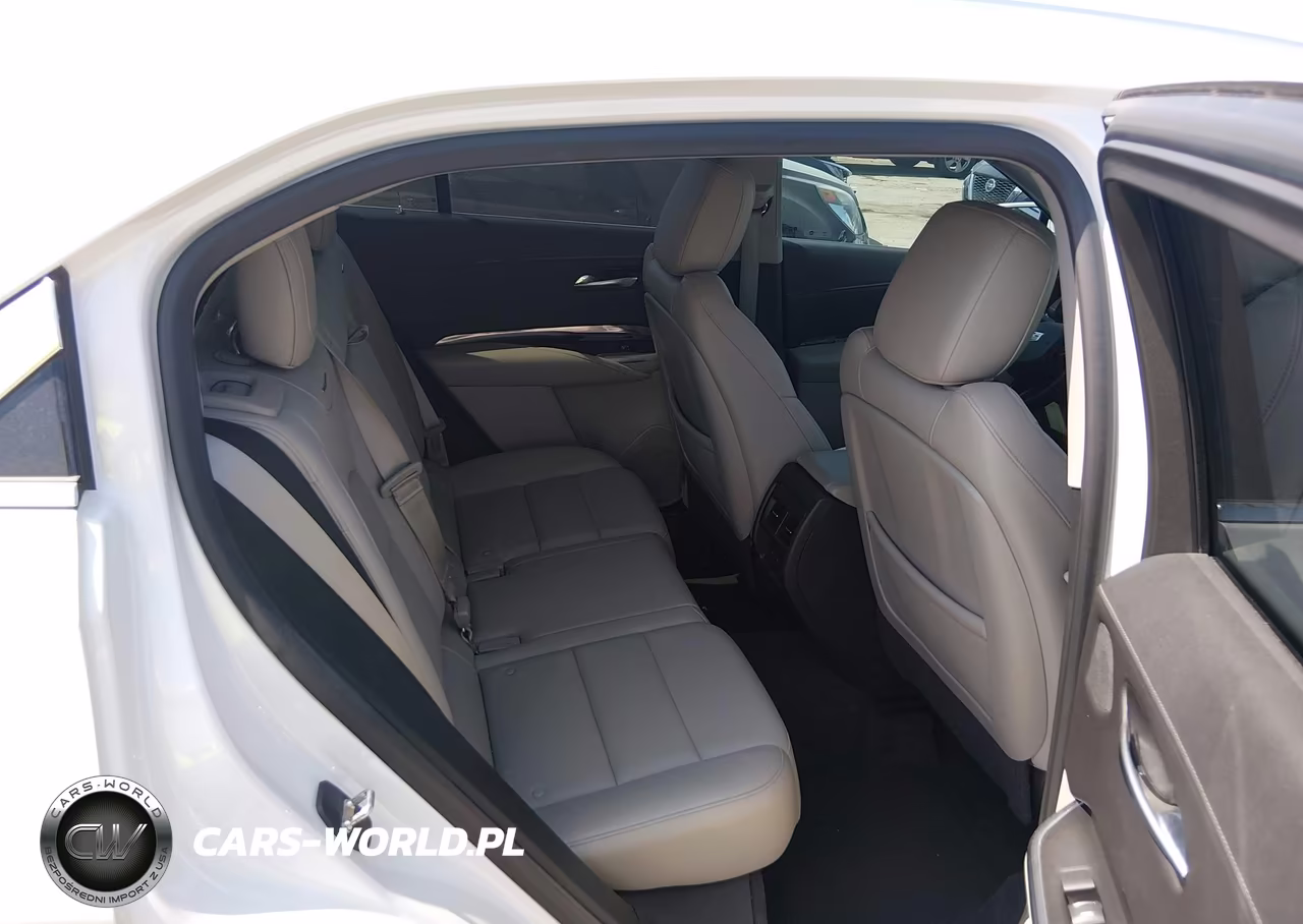 2019 Cadillac Xt4 Luxury VIN:1GYAZAR43KF140298 - 8