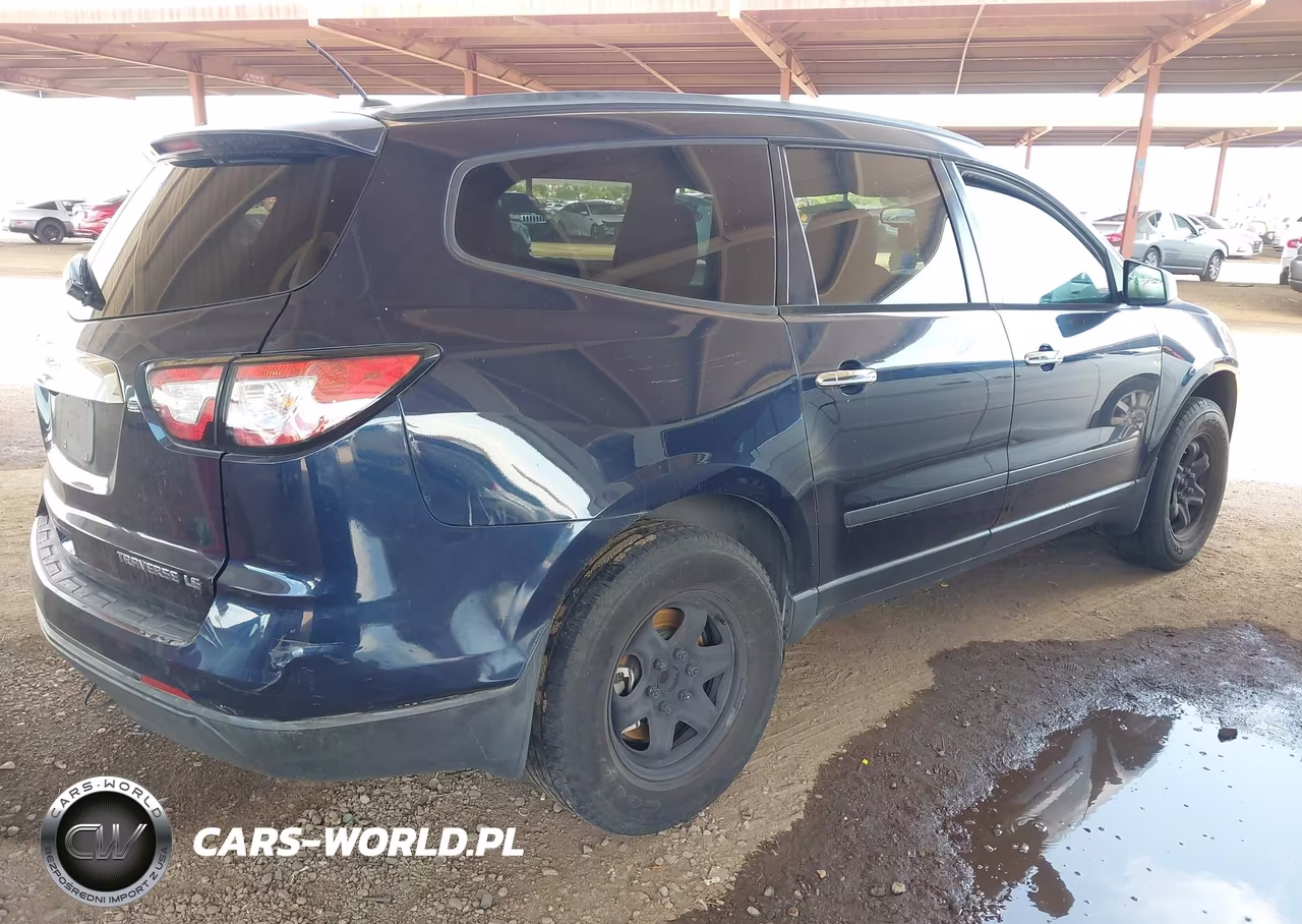 2015 Chevrolet Traverse Ls VIN:1GNKRFED4FJ281713 - 4