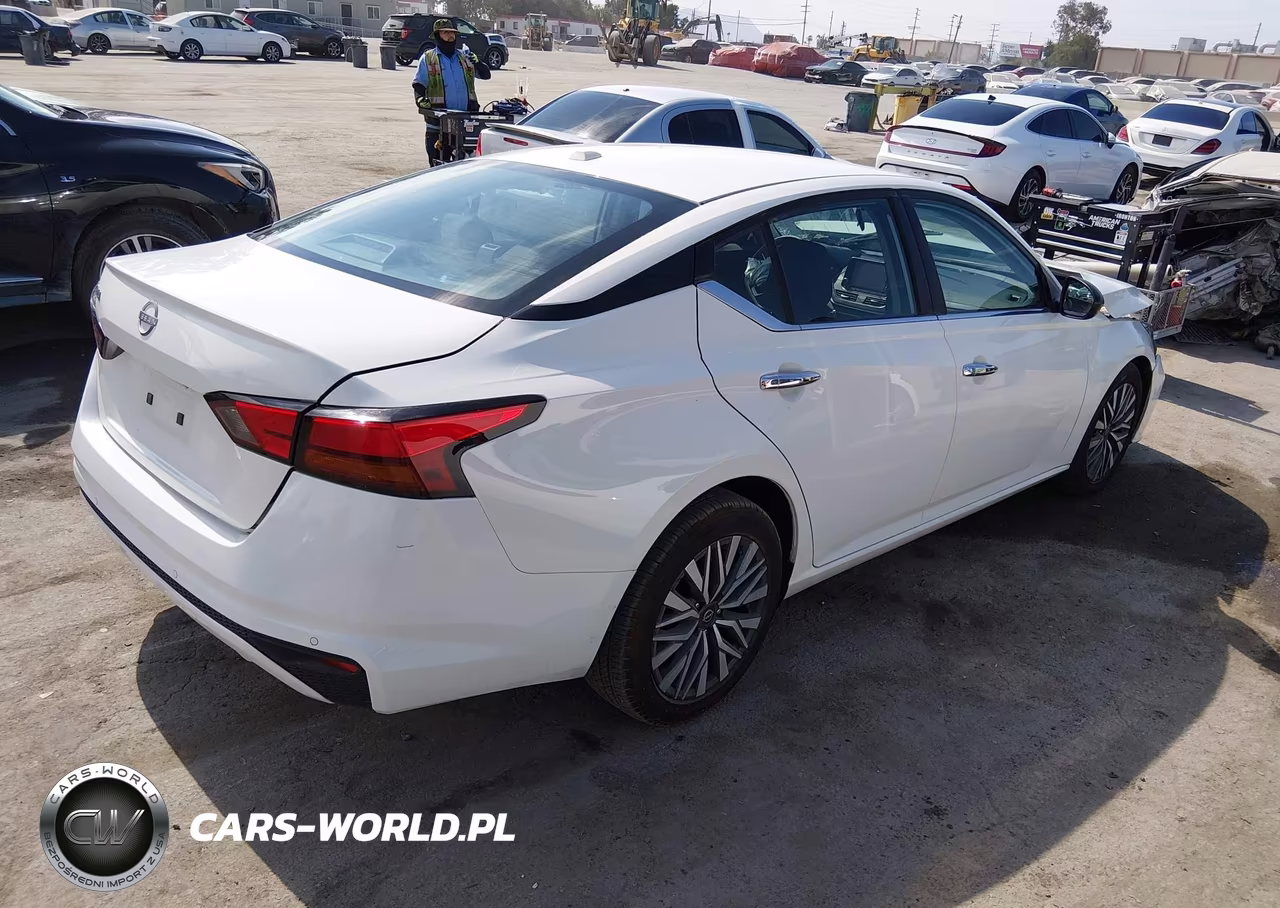 2025 Nissan Altima Sv Fwd VIN:1N4BL4DV2SN354613 - 4