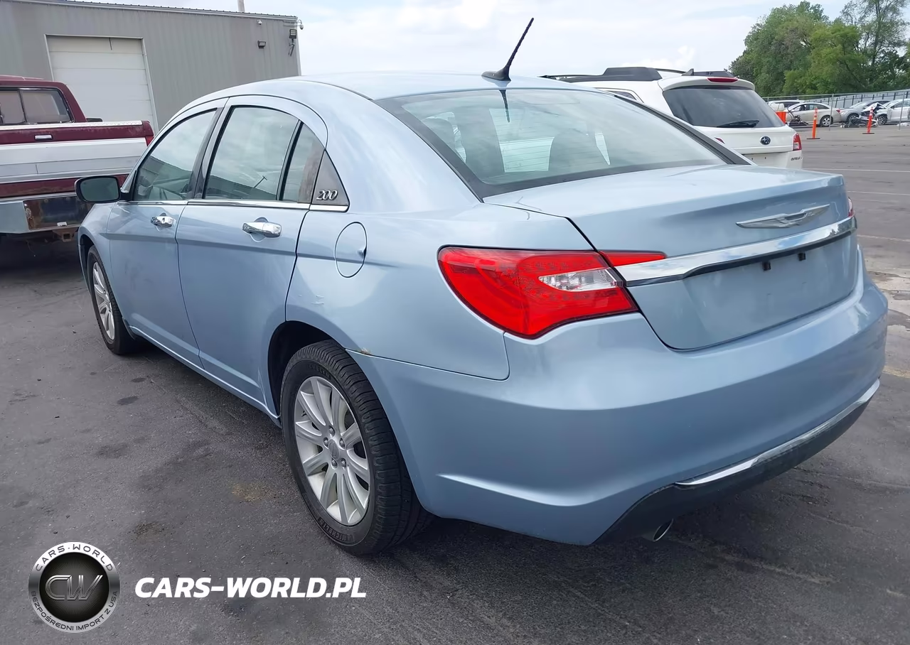 2013 Chrysler 200 Limited VIN:1C3CCBCG5DN755053 - 3
