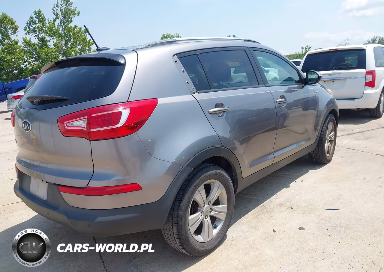 2012 Kia Sportage Lx VIN:KNDPBCA24C7304633 - 4