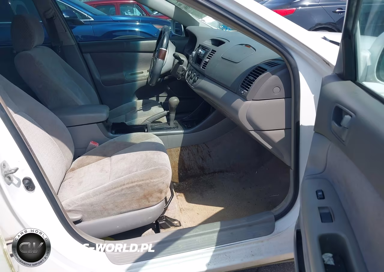 2004 Toyota Camry Le VIN:4T1BE32K54U279658 - 5