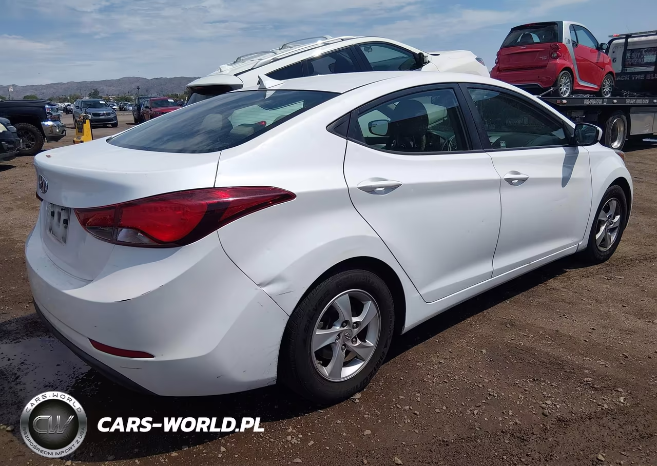 2015 Hyundai Elantra Se VIN:5NPDH4AE8FH566415 - 4