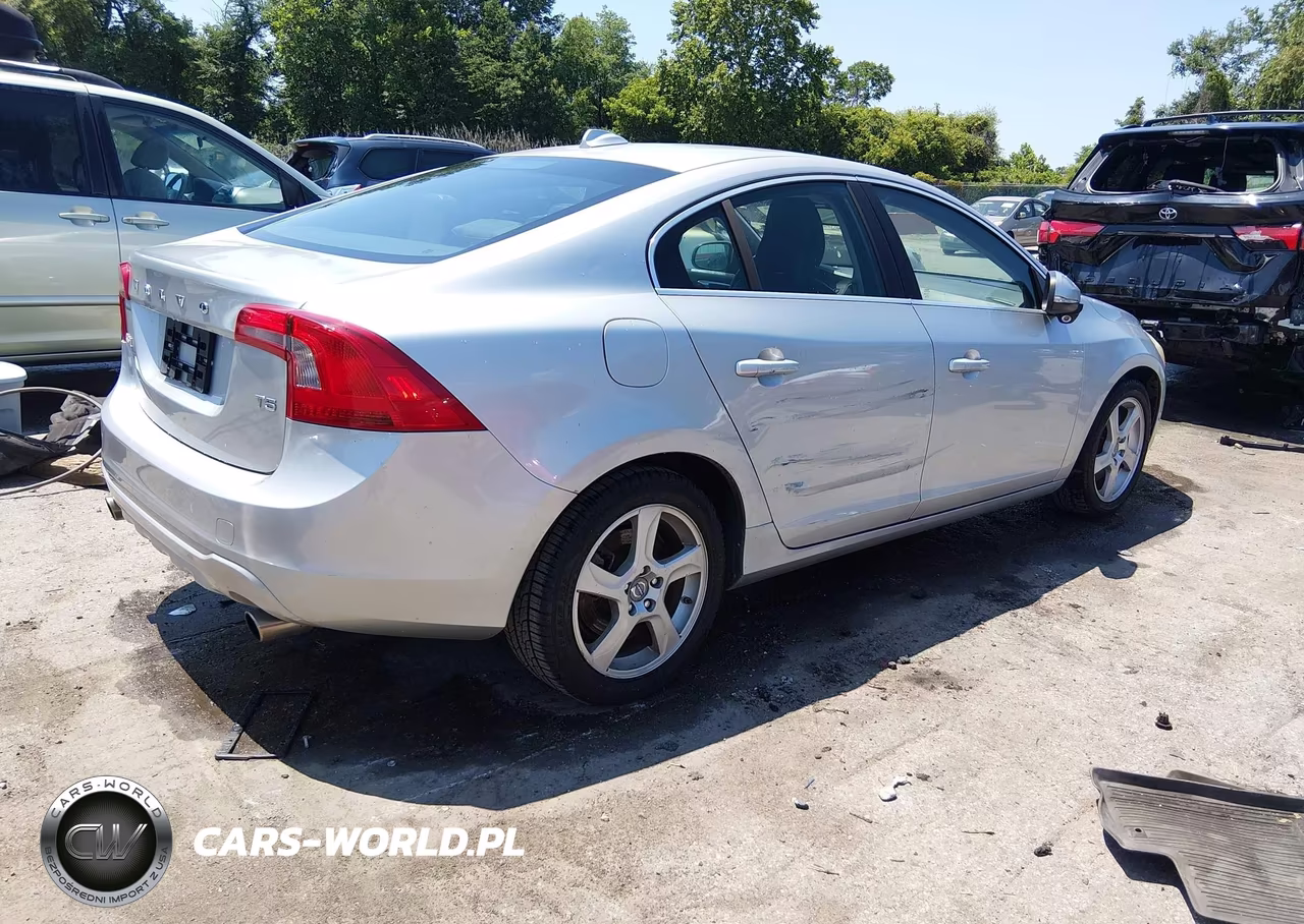 2012 Volvo S60 T5 VIN:YV1622FS5C2054941 - 4