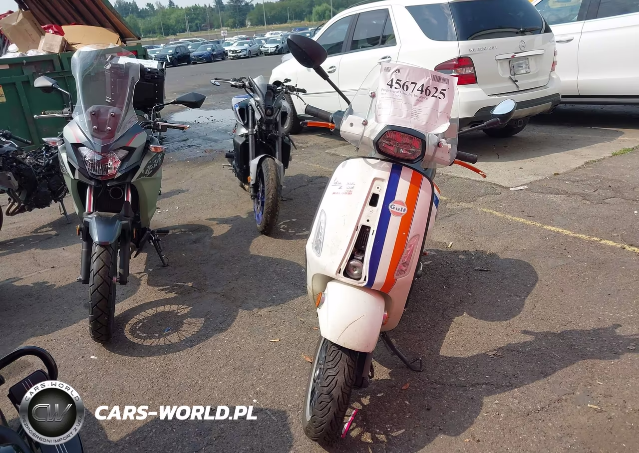 2017 Vespa Sprint 150 3V VIN:ZAPM818G8H5401844 - 5