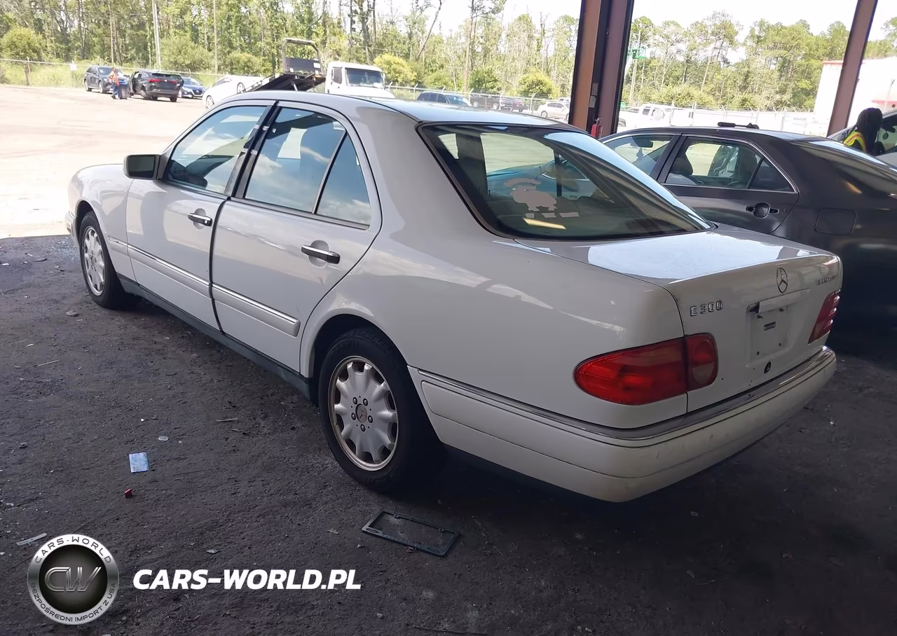 1999 Mercedes-Benz E 300 Diesel VIN:WDBJF25H8XA771242 - 3