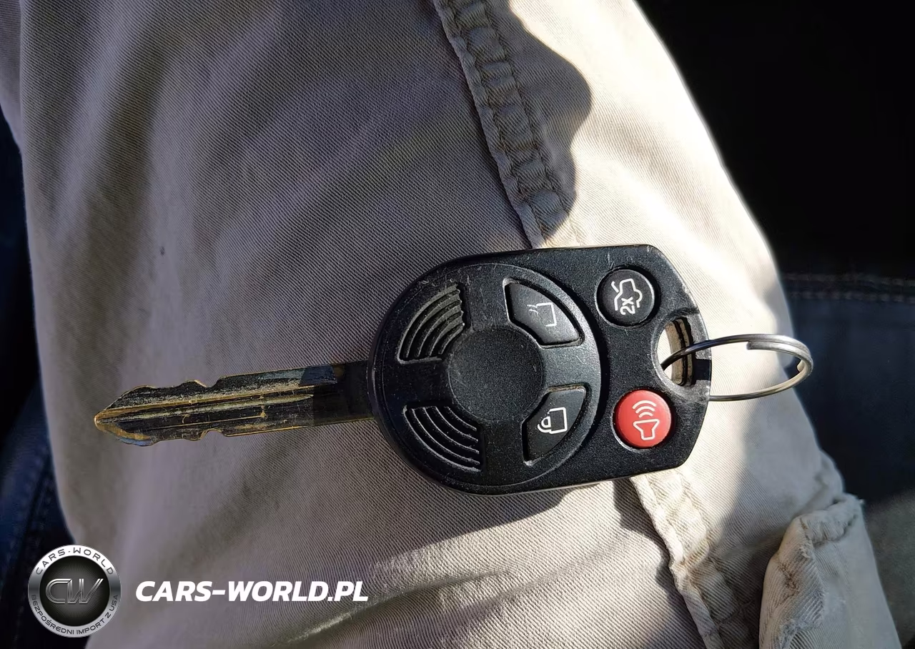 2010 Ford Fusion Sport VIN:3FAHP0KCXAR161310 - 11