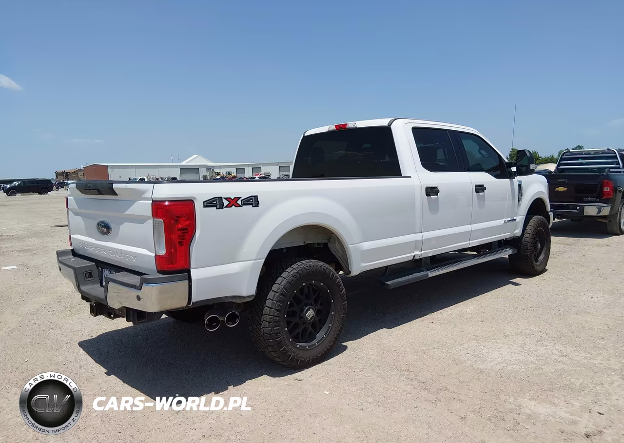 2017 Ford F-350 Xlt VIN:1FT8W3BT7HEE02199 - 4