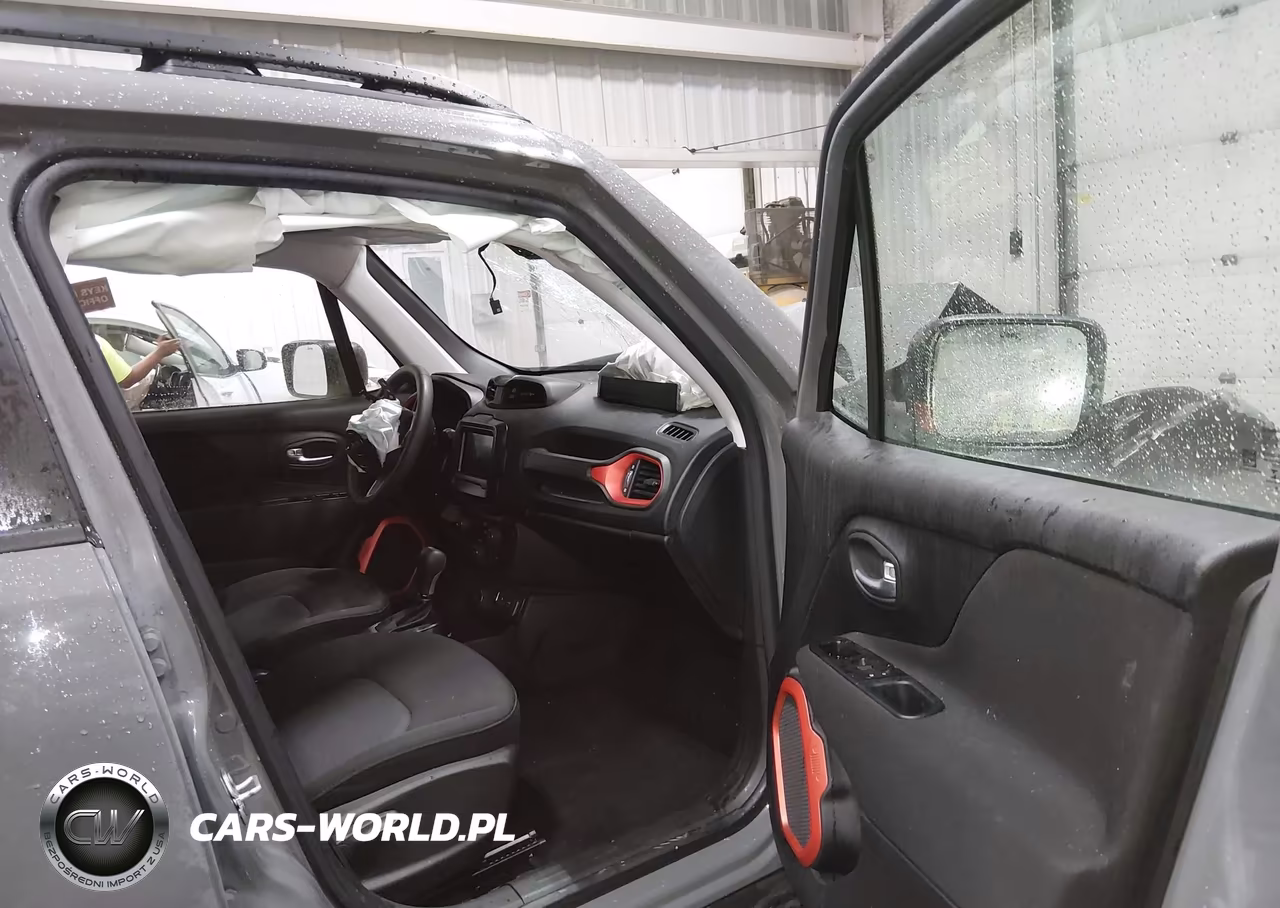 2021 Jeep Renegade Upland 4X4 VIN:ZACNJDAB9MPM28639 - 5