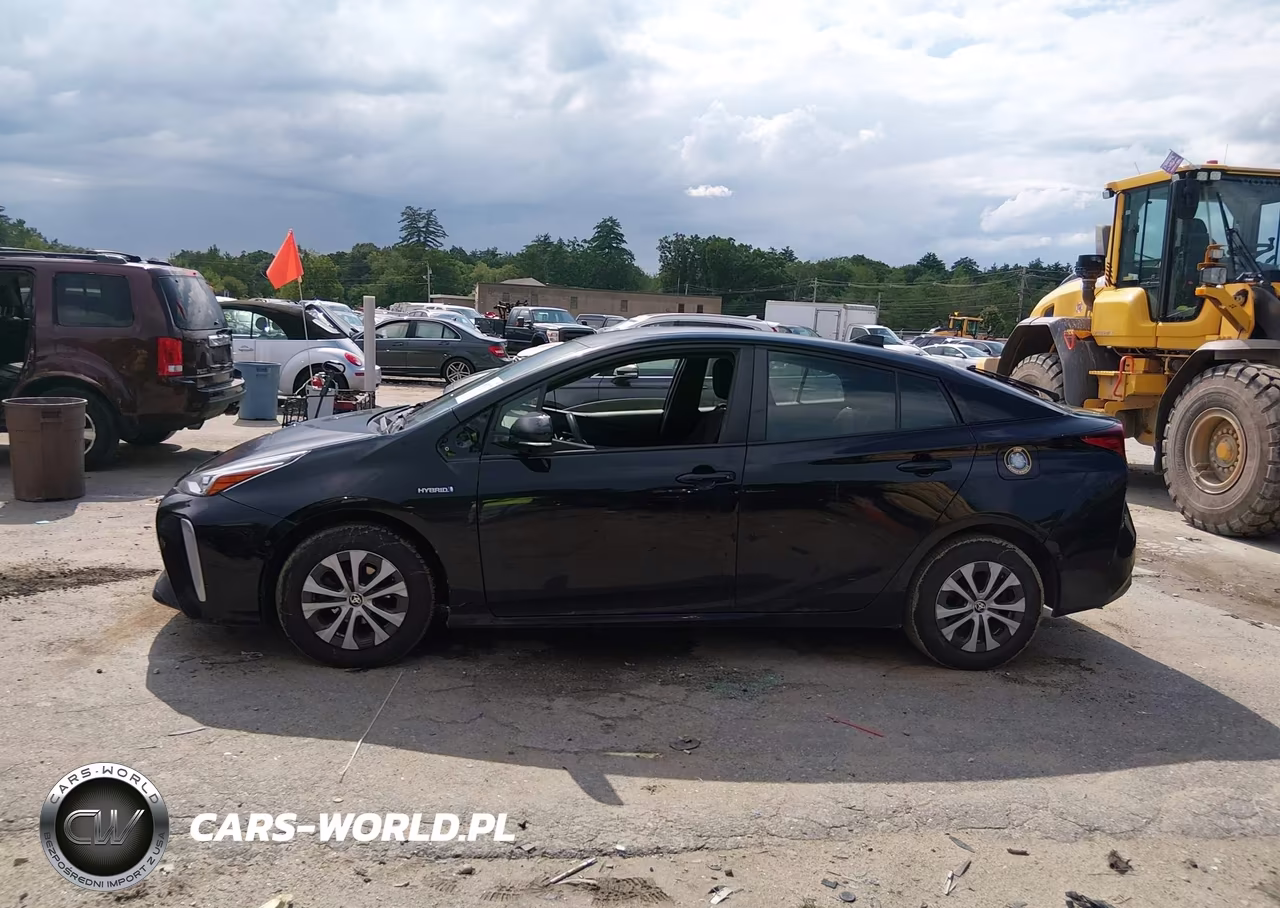 2020 Toyota Prius Le Awd-E VIN:JTDL9RFU2L3013594 - 14