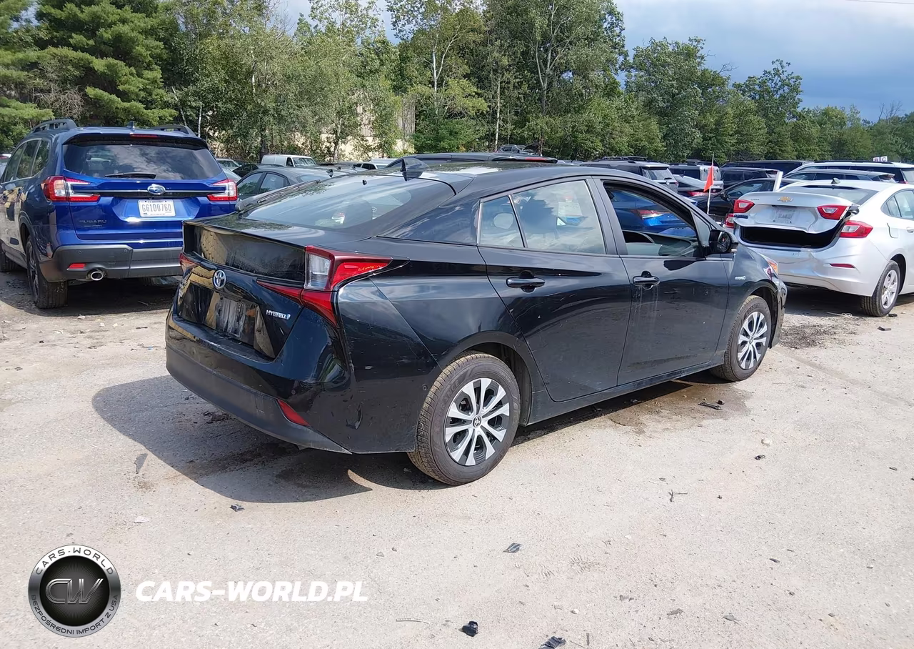 2020 Toyota Prius Le Awd-E VIN:JTDL9RFU2L3013594 - 4