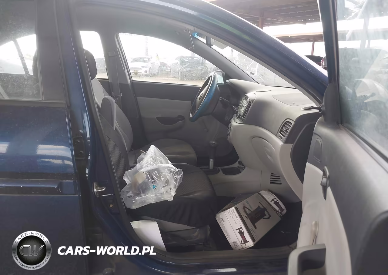 2008 Hyundai Accent Gls VIN:KMHCN46CX8U213268 - 5
