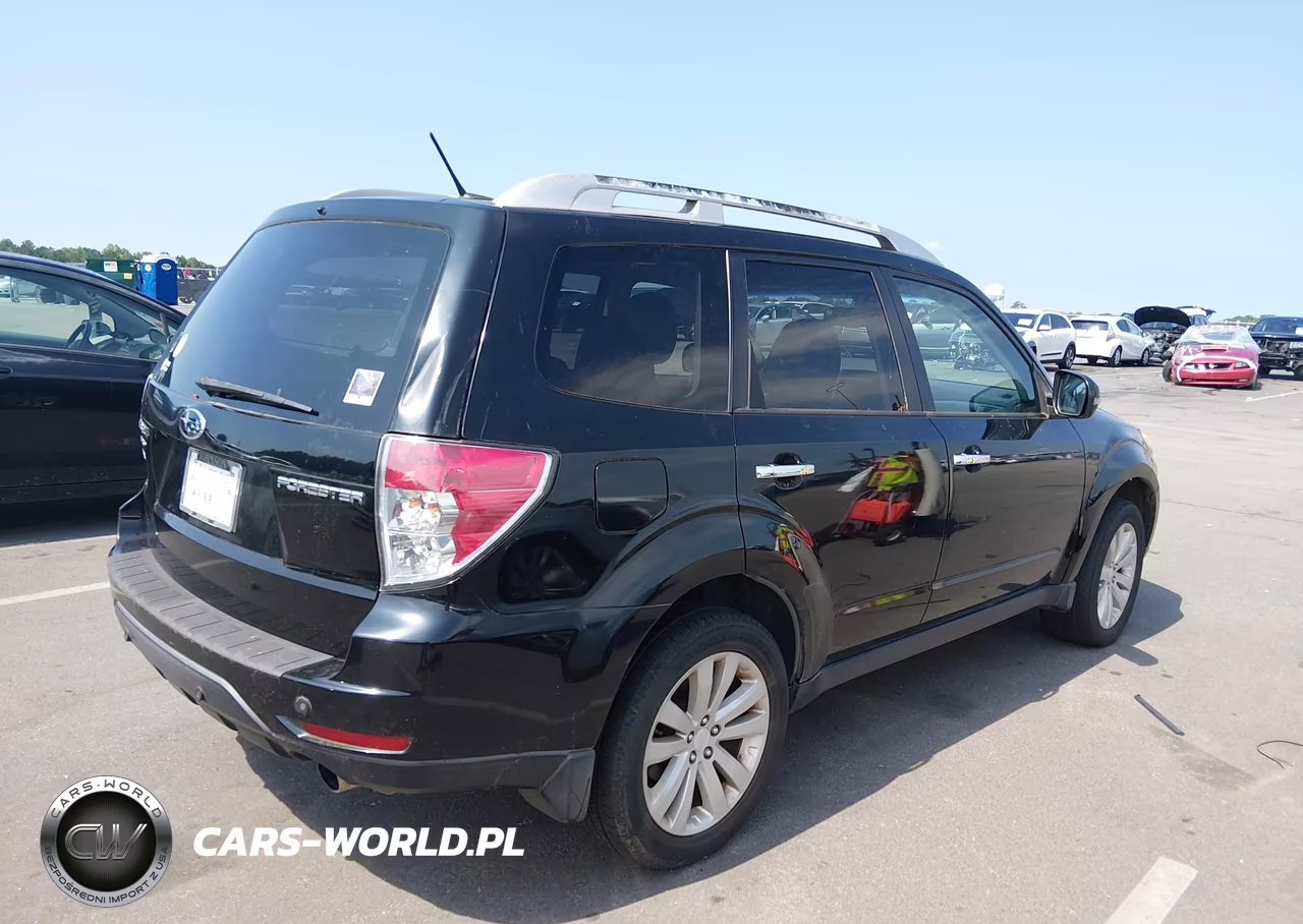 2011 Subaru Forester 2.5X Touring VIN:JF2SHBGC7BH700679 - 4