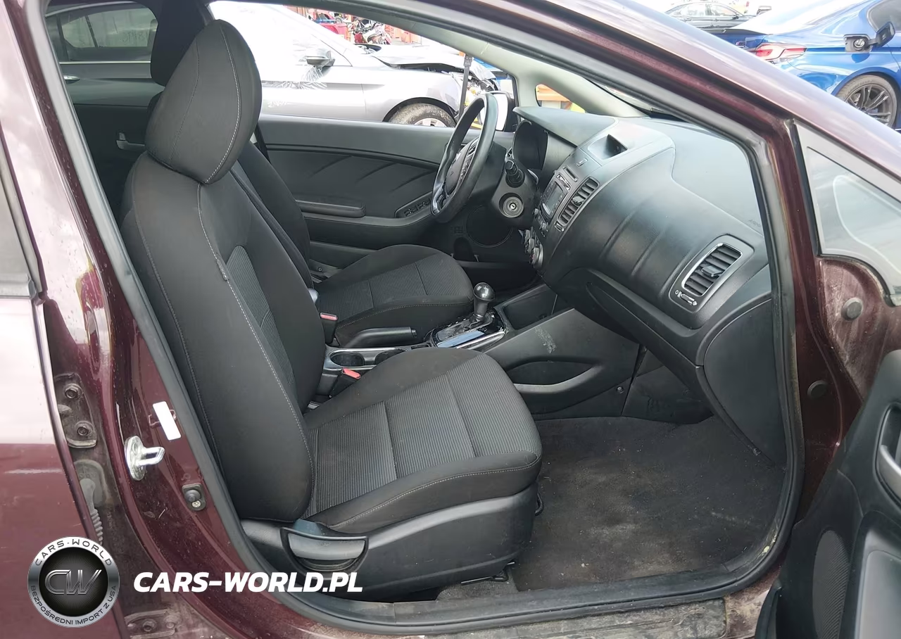 2018 Kia Forte Lx VIN:3KPFK4A78JE282369 - 5