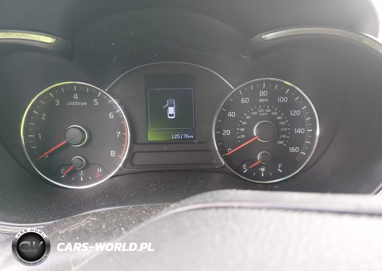 2018 Kia Forte Lx VIN:3KPFK4A78JE282369 - 7