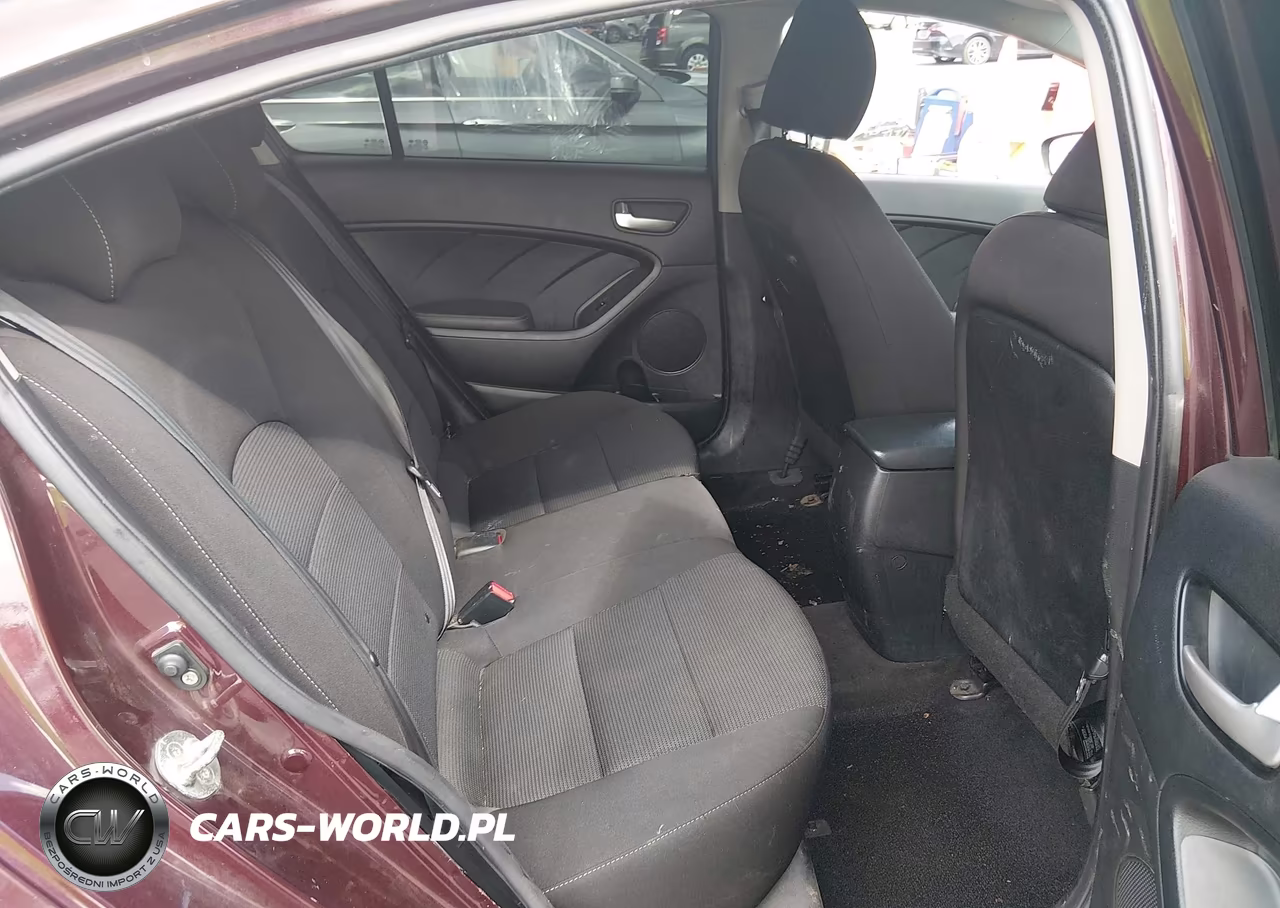 2018 Kia Forte Lx VIN:3KPFK4A78JE282369 - 8