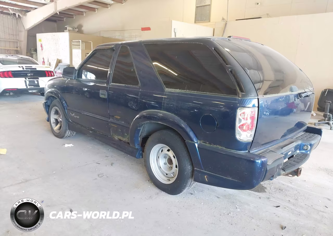 2004 Chevrolet Blazer Xtreme VIN:1GNCS18X24K147811 - 3