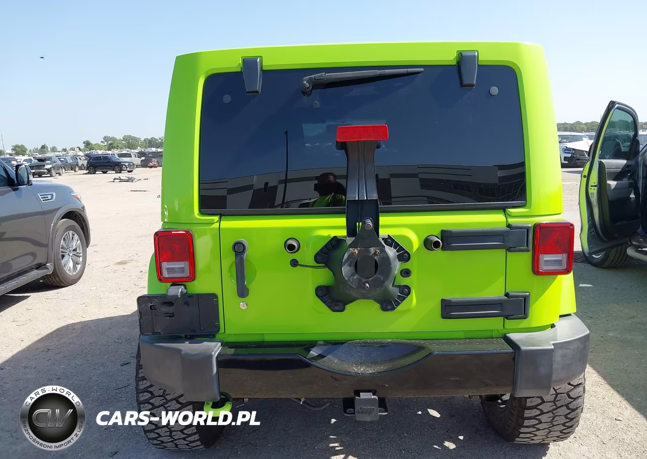 2013 Jeep Wrangler Unlimited Sahara VIN:1C4BJWEG0DL542167 - 16