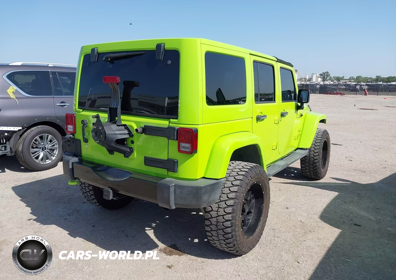 2013 Jeep Wrangler Unlimited Sahara VIN:1C4BJWEG0DL542167 - 4