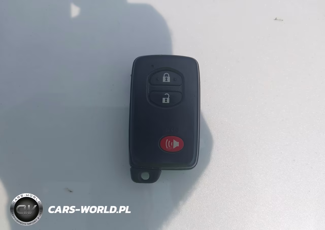 2014 Toyota Prius Two VIN:JTDKN3DU6E0360924 - 11