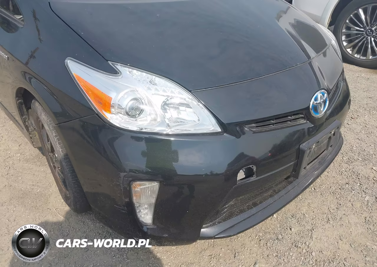 2014 Toyota Prius Two VIN:JTDKN3DU6E0360924 - 17